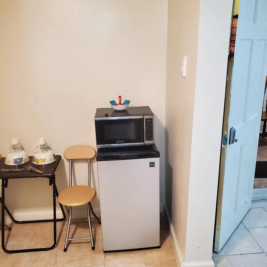Studio And One Bedroom Apartments 뉴욕